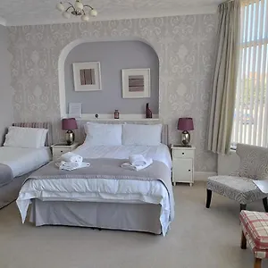 the-monarch-hotel.hotelsin-chester.com/